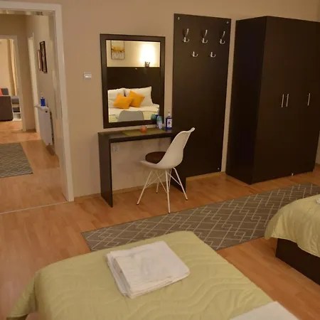 Apartment Tomic *