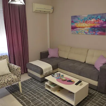 Tomic Apartment *