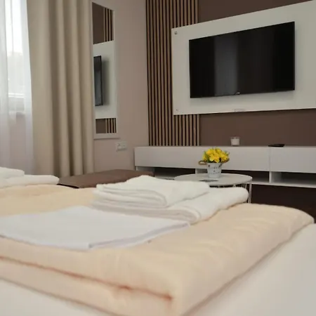 Tomic * Κλάντοβο