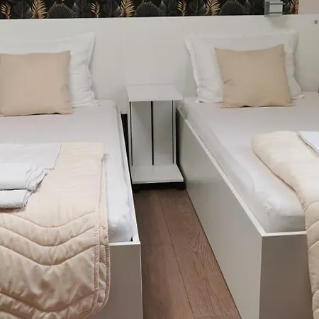 Tomic * 克拉多沃